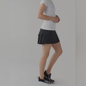 Lululemon Run: Pace Setter Skirt (no tag but measure like a 10) SKORT